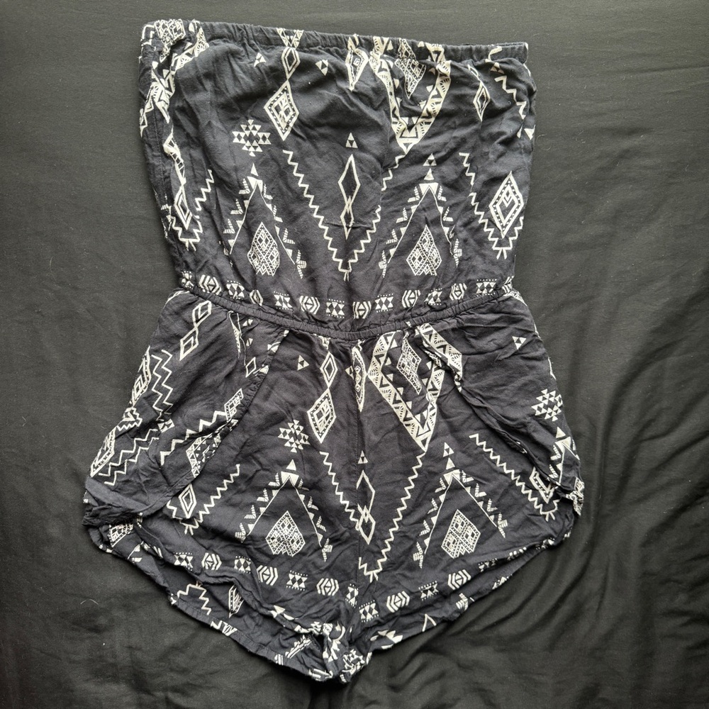 White and navy billabong strapless boho romper with design